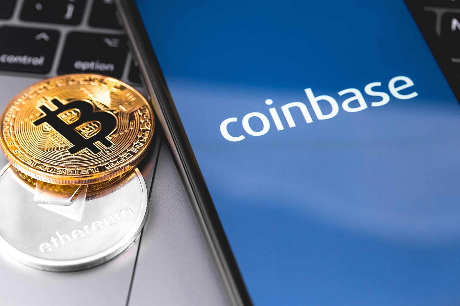 Coinbase Analysis Signals Risks in Evolving Crypto-AI Sector
