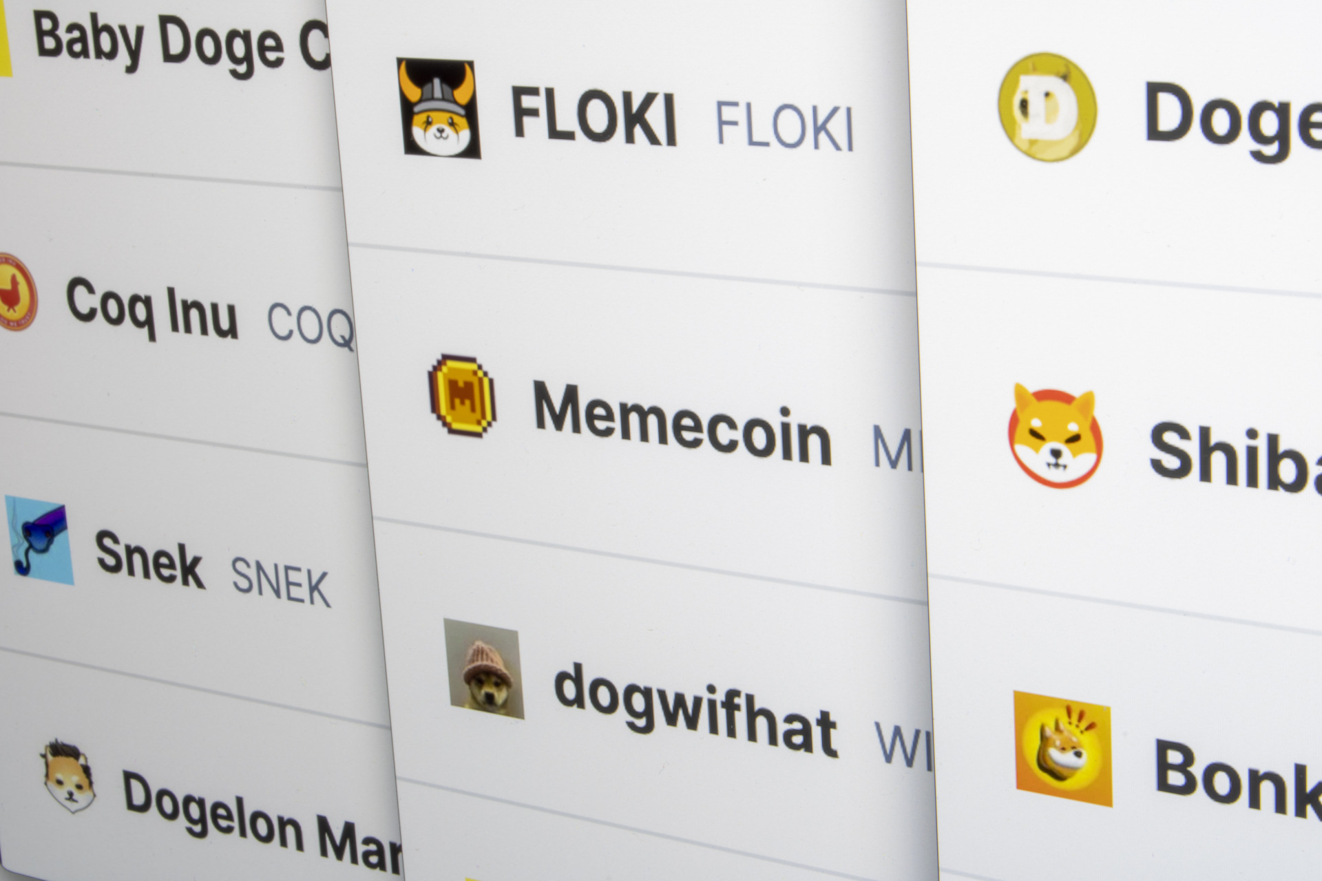 Memecoins In Freefall, Analysts Reveal Best Way to Position Yourself in  Volatile Times