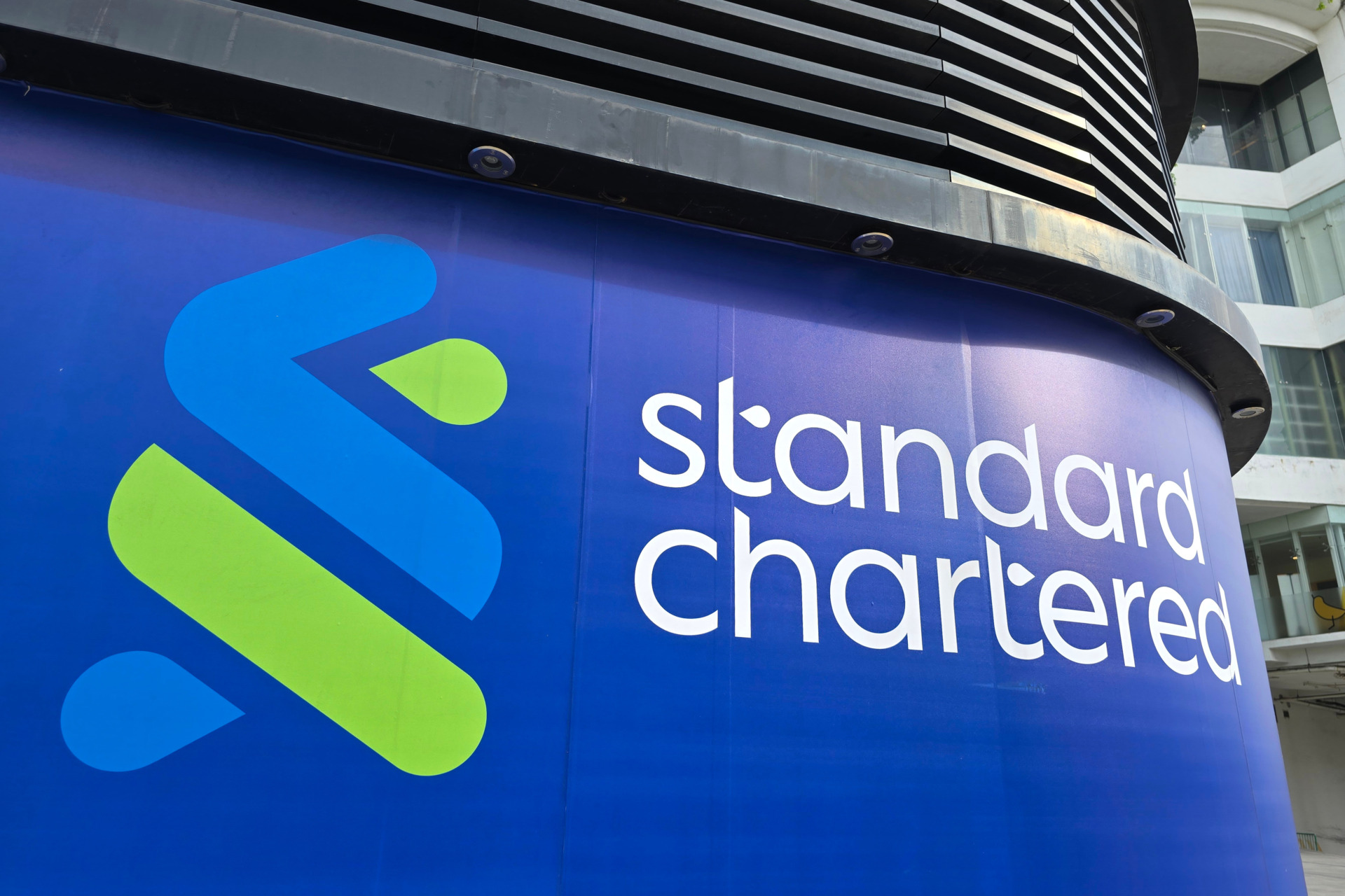 Standard Chartered Lifts ETH Target to 7.5K By End of 2025 Amid Record ETF  Buying
