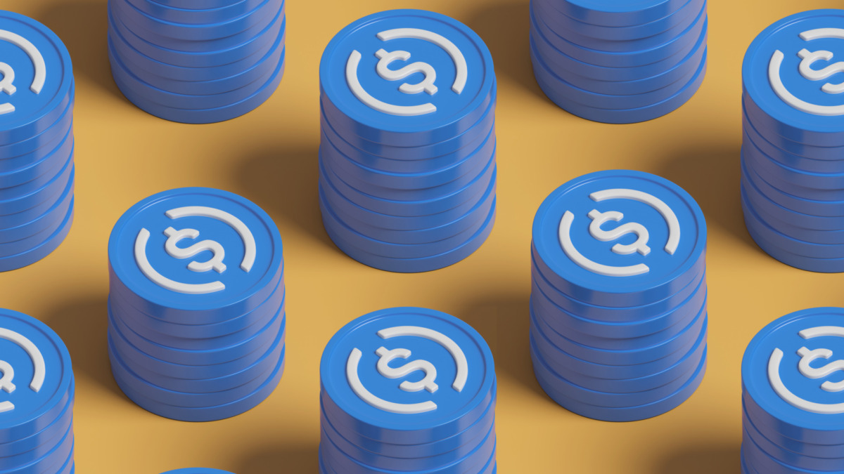 Isometric seamless pattern of USDC coin stacks. 3d illustration.