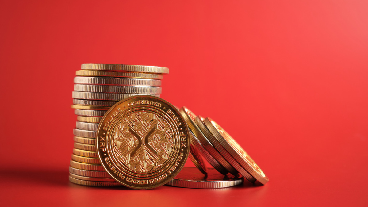XRP Sentiment Turns Bearish as Trader Optimism Plummets to Pre-Tariff Levels