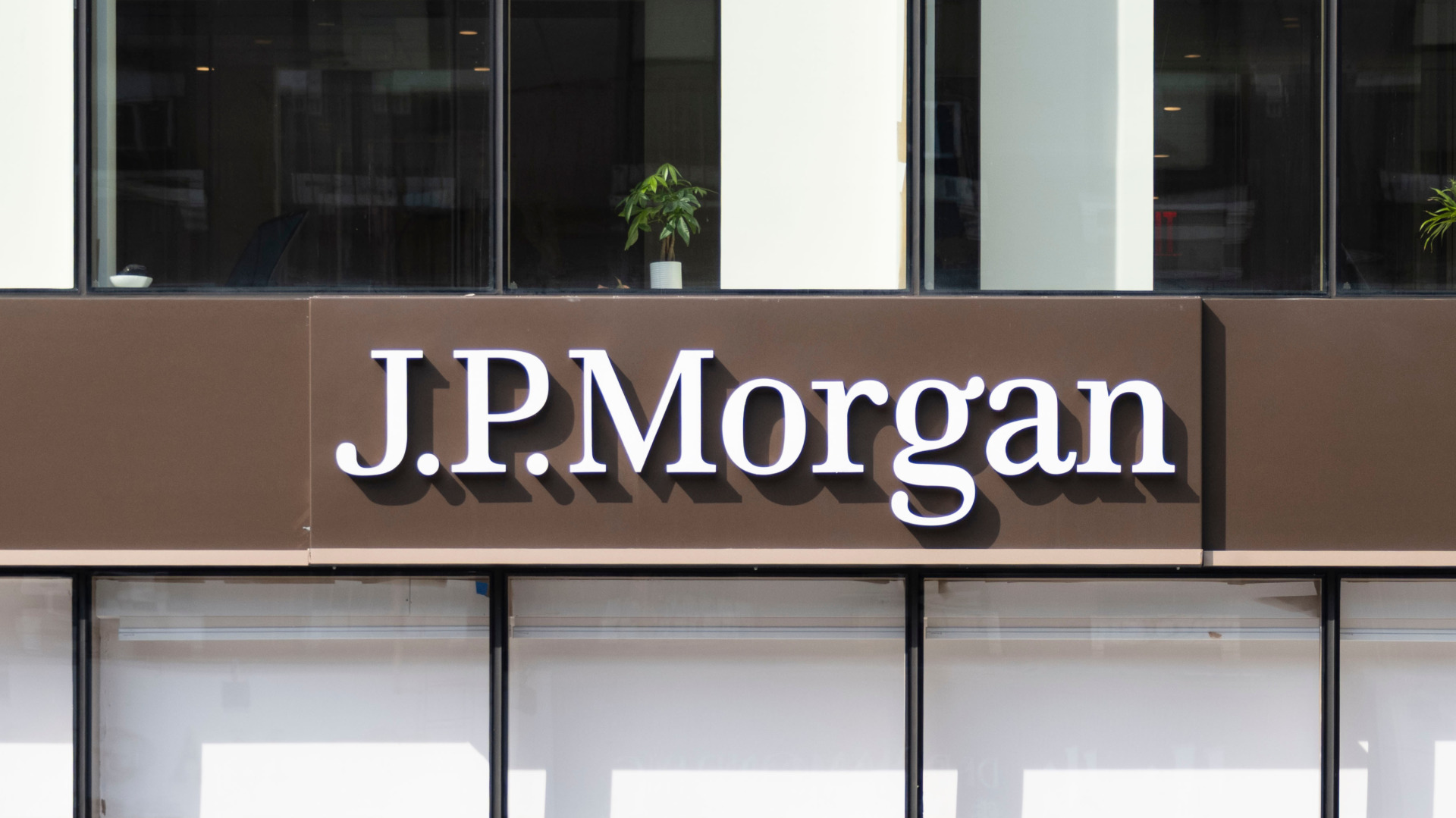 Bitcoin Faithful Rage at JPMorgan as Boycott Calls Surge Over Crypto Index  Snub
