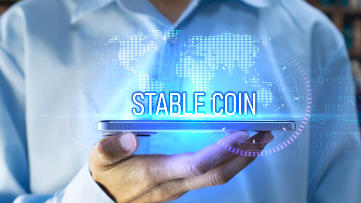 Stablecoins Could Drain $500B From U.S. Banks, Standard Chartered Warns