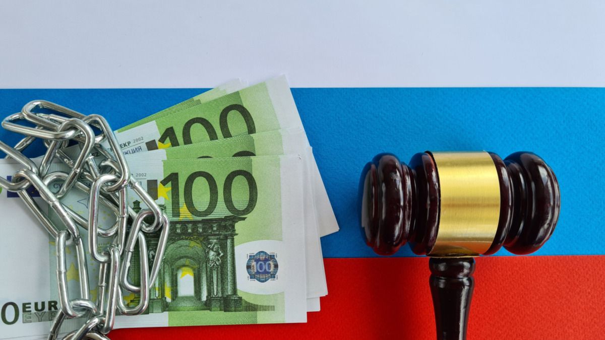 EU Moves to Ban All Crypto Transactions With Russia in New Sanctions Push