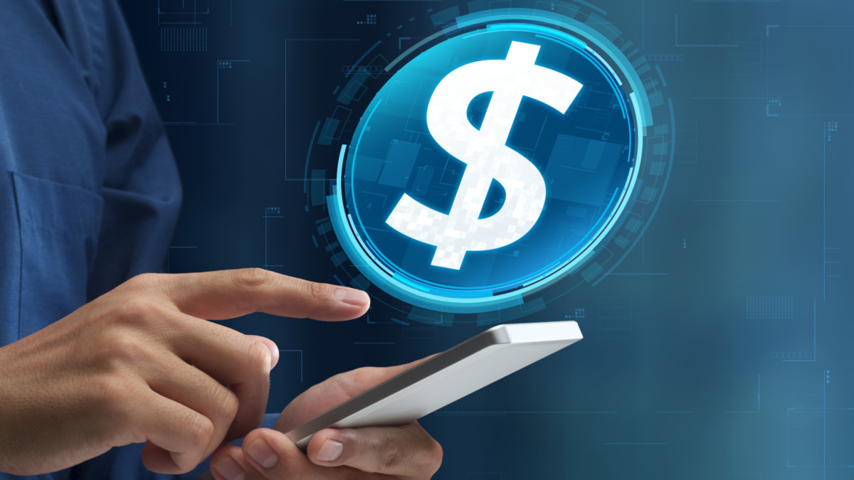 Jamie Dimon Warns Stablecoin Yield Fight Could Threaten US Financial System