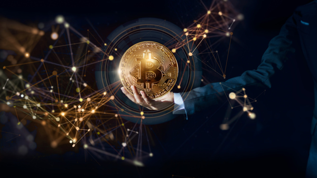 Strategy Buys 17,994 BTC for $1.28B, Lifting Total Holdings to 738,731 Bitcoin