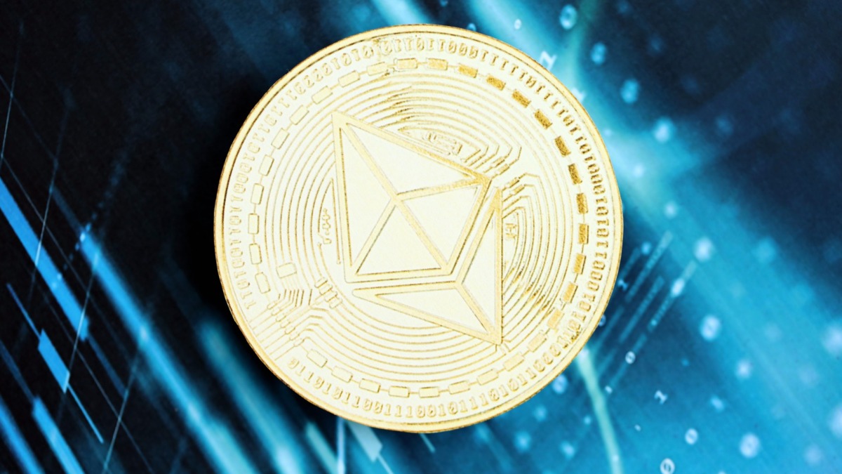 BitMine Buys Record 60,976 ETH for $120M as Tom Lee Calls Crypto Winter Bottom