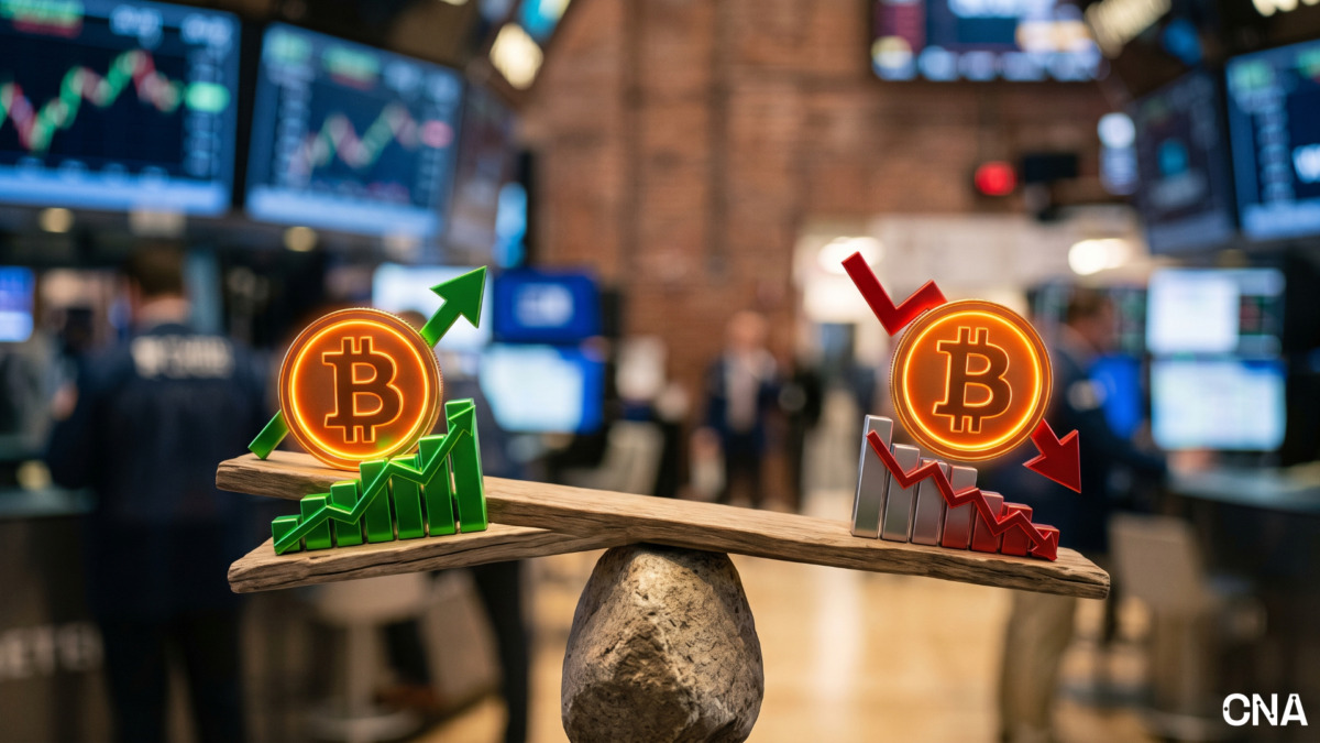 Bitcoin’s Market Outlook Divides Analysts as Price Struggles Below Peak